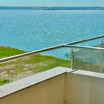 Апартаменты Dolce Aqua Summerland