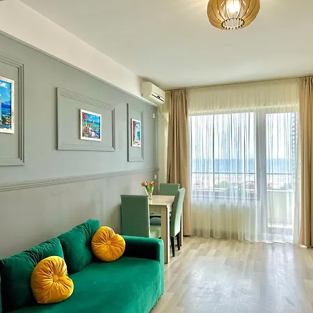 Apartment Dolce Aqua Summerland Mamaia
