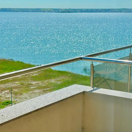 Apartment Dolce Aqua Summerland