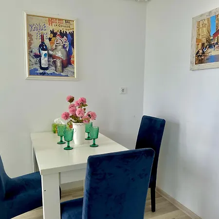 Dolce Aqua Summerland