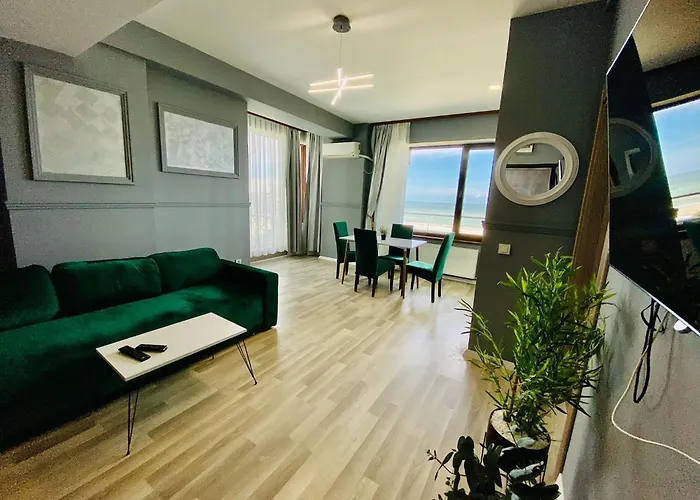 Dolce Aqua Summerland Apartment